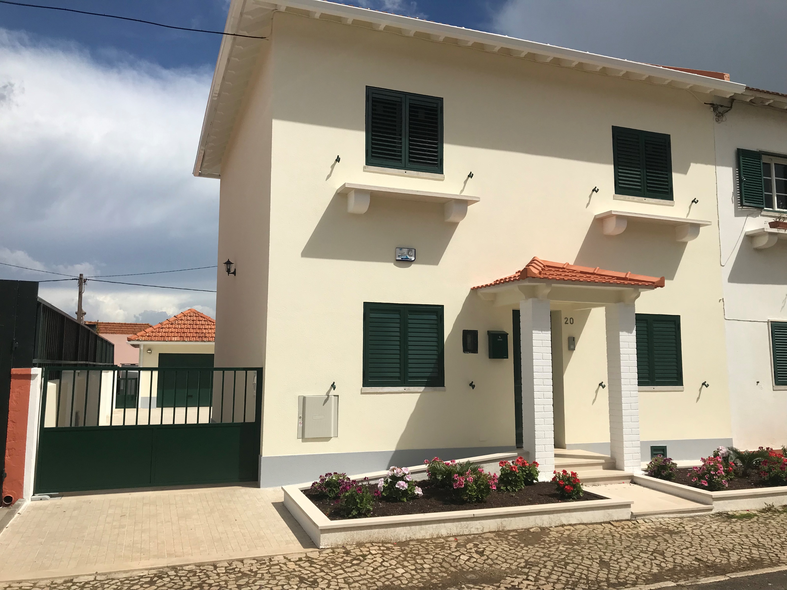 House T3+2 — Rua 19, Nº 20, Encarnação, Lisboa
