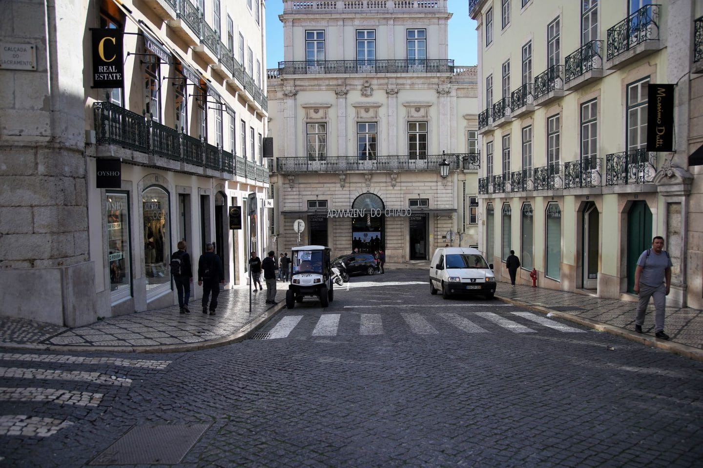 O que visitar e fazer na Baixa-Chiado (Lisboa) - Compras no Chiado