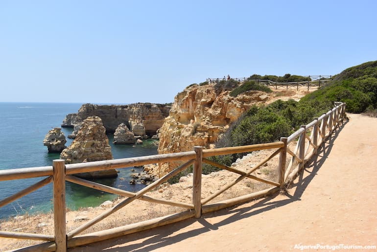 O que visitar e fazer no Carvoeiro (Algarve – Portugal) - Percurso dos Sete Vales Suspensos
