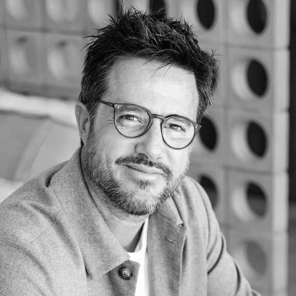 FUNDADOR E CEO