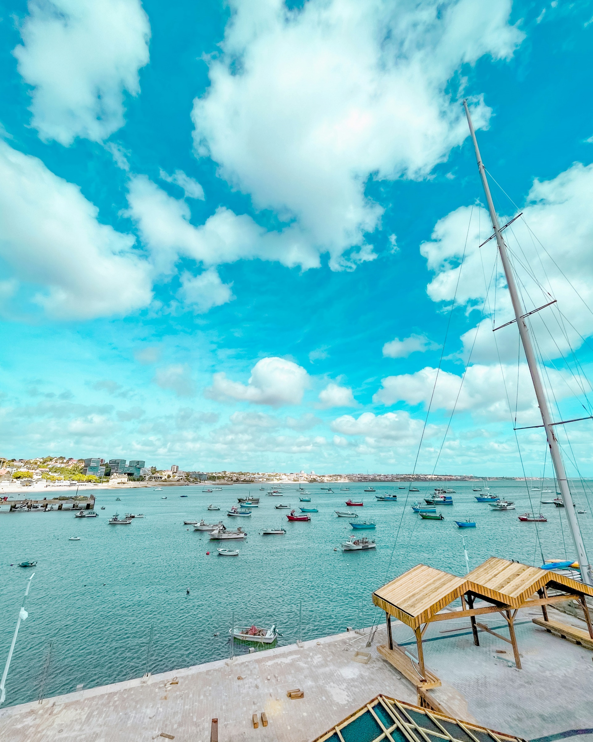 Enjoy the breathtaking view of the Setúbal coast, where the refurbished one-bedroom flat is located.