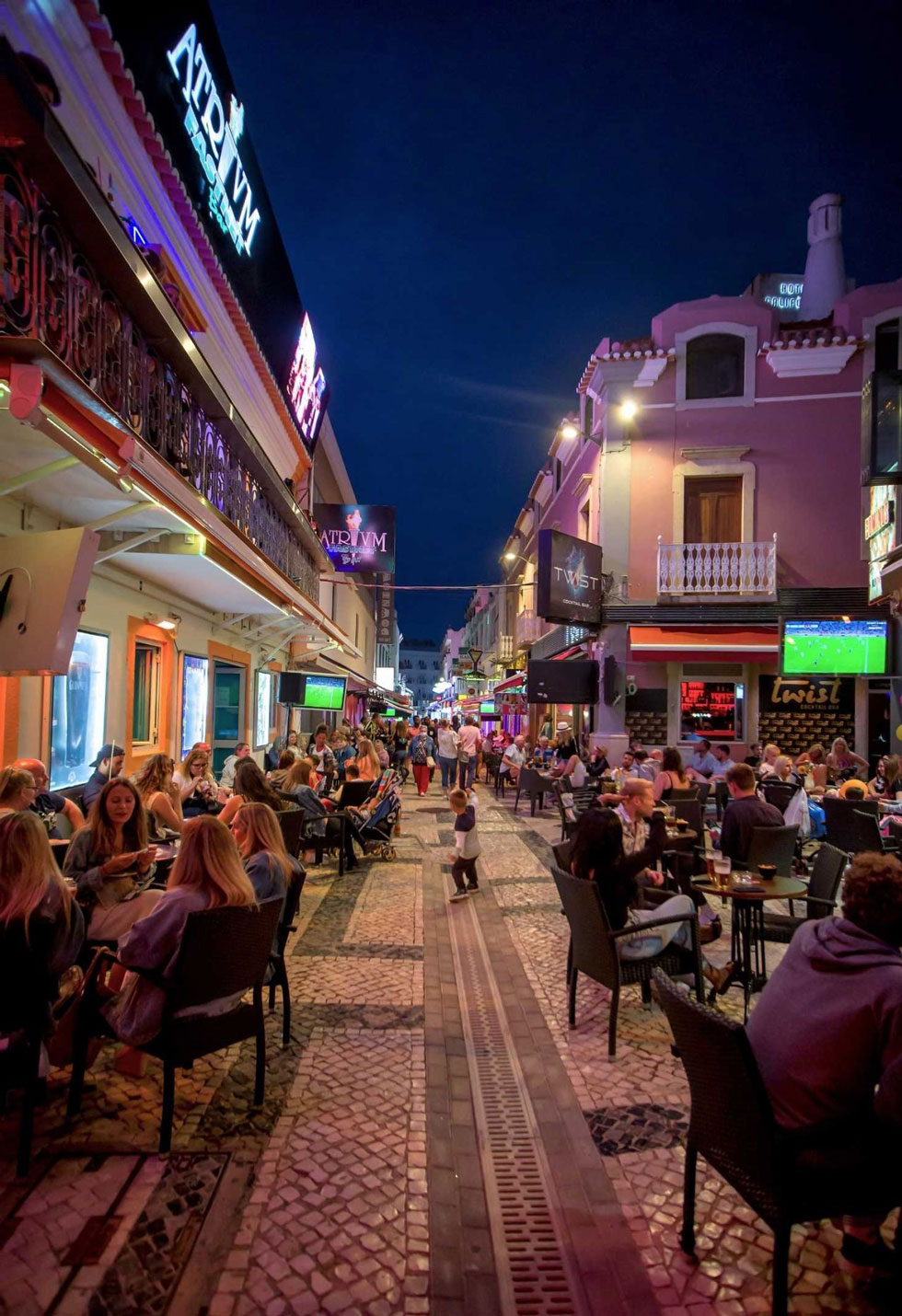 O que visitar e fazer em Albufeira (Algarve - Portugal) - Rua da Oura
