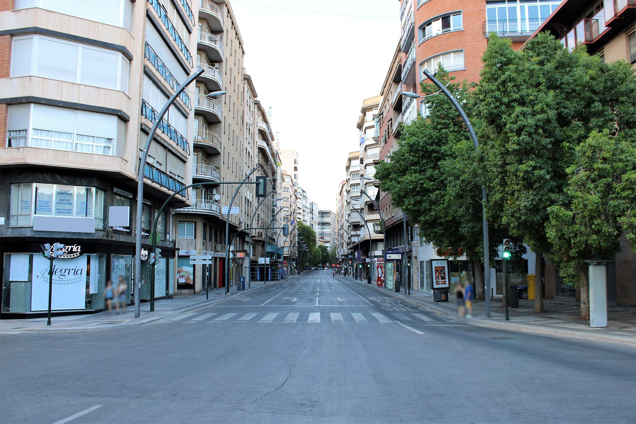 Combina el lujo y la conveniencia del centro por un lado y la accesibilidad y rentabilidad de la periferia por otro