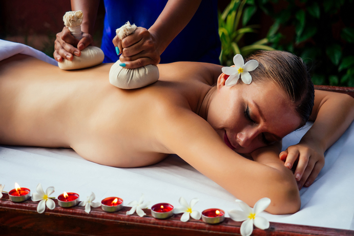 Duration: 60 min. € 90
Duration: 80 min. € 120
It is based on unlocking the Sen lines (energy channels) through pressure and stretching
For this, the therapist uses their entire body and body weight