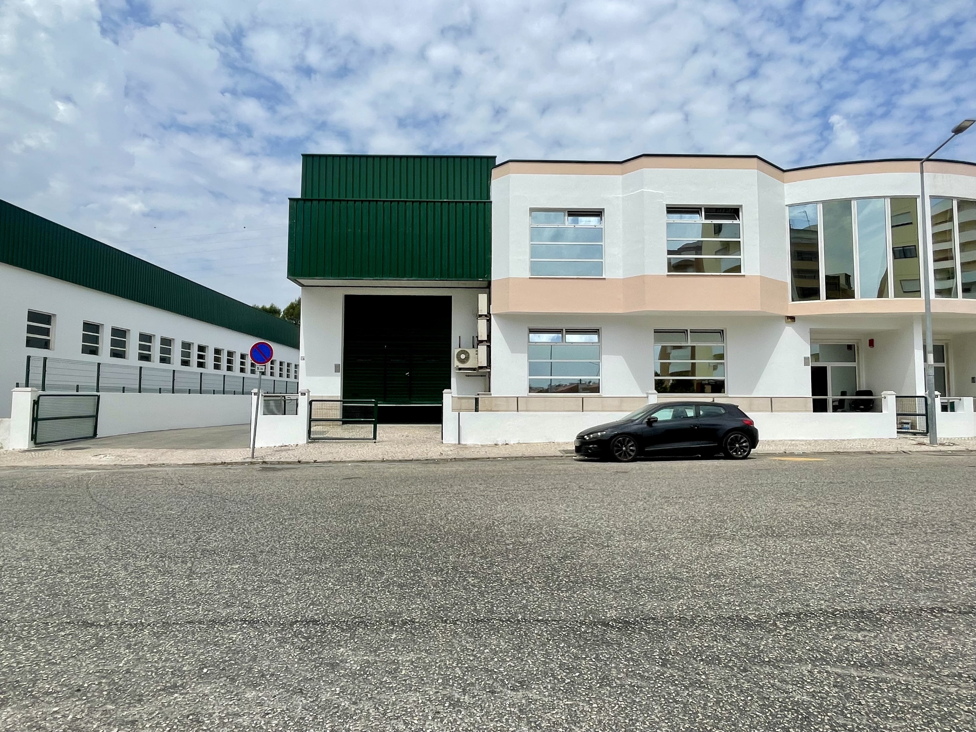 Warehouse — Casal da Serra Estate, Póvoa de Santa Iria, Vila Franca de Xira