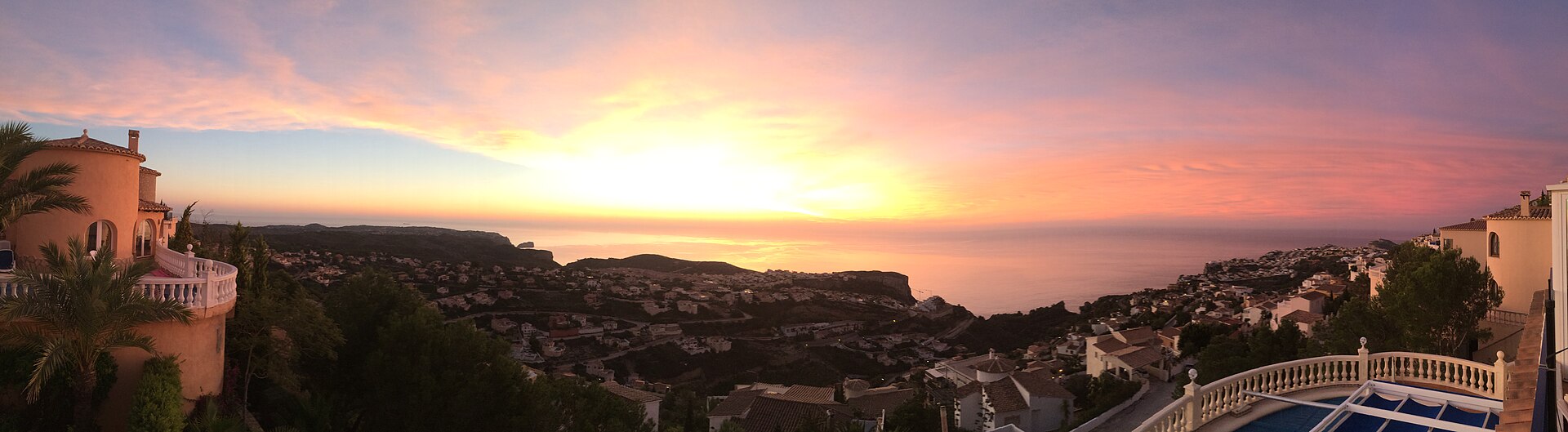 Atardecer sobre Cumbre del Sol