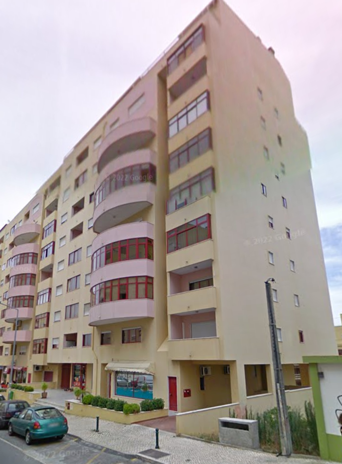 Block of flats (26 flats) — Quinta da Piedade Municipal Estate, Plot 60, Póvoa de Santa Iria, Vila Franca de Xira
(Google image)