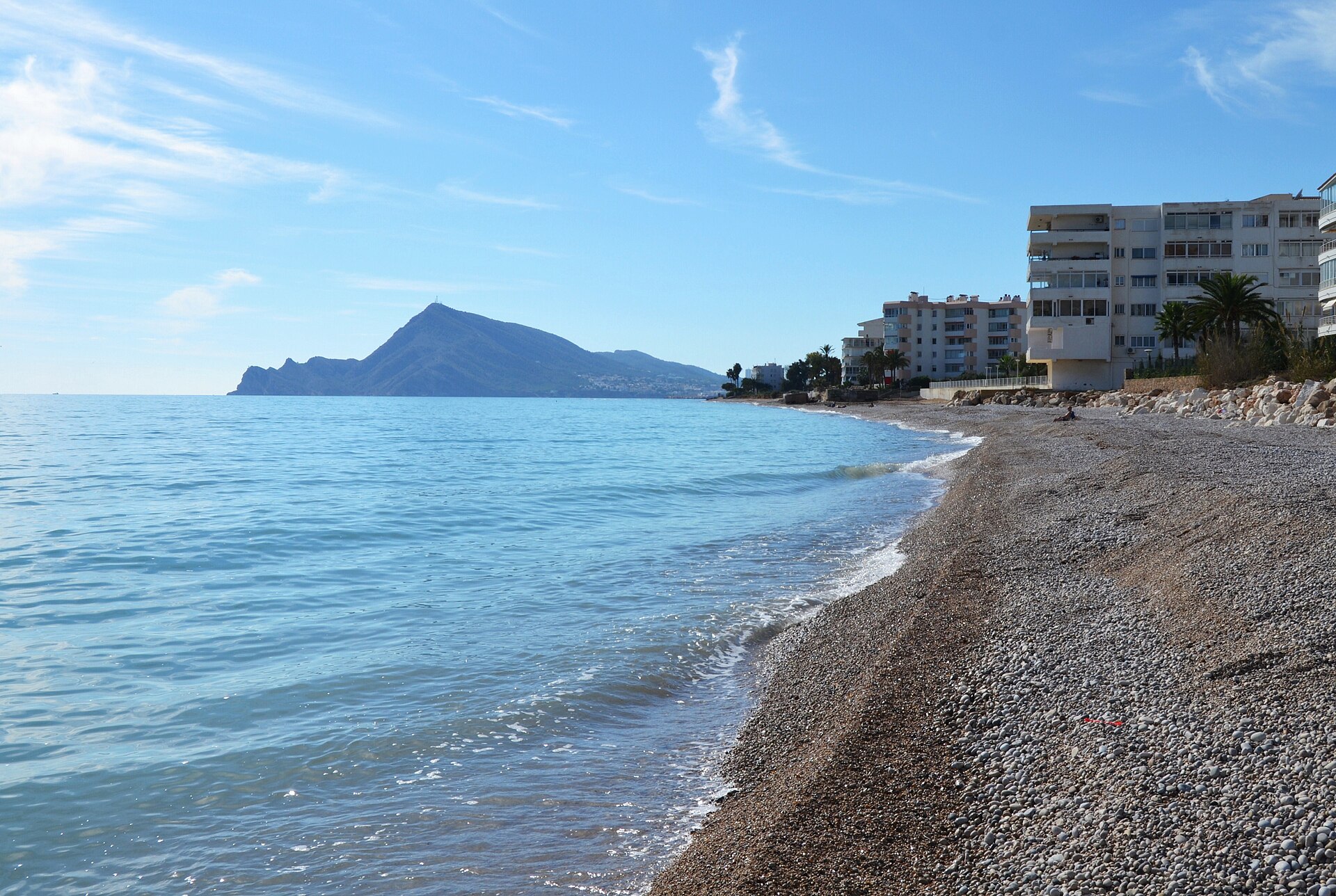 Playa del Cap Negret en Altea con el Peñón de Ifach