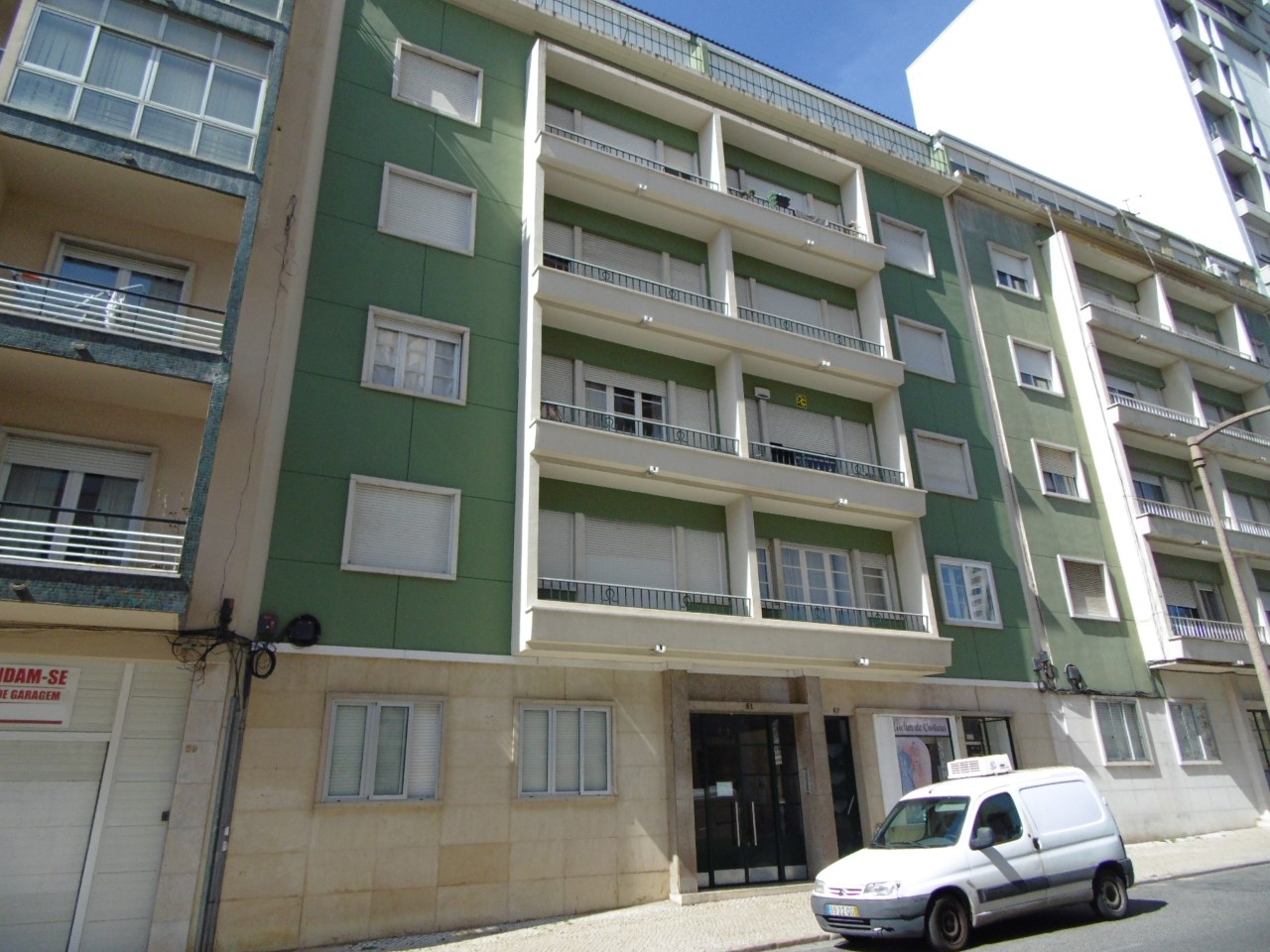 Building (1 stores + 12 apartments) — Rua Abade Faria 61, Areeiro, Lisboa