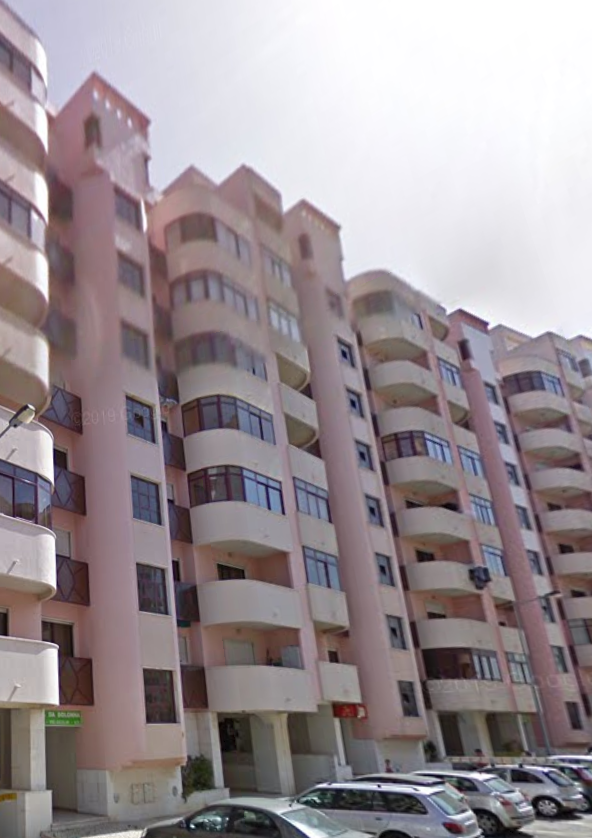 Building (18 flats) — Casal da Serra Estate, Plot 97, Póvoa de Santa Iria, Vila Franca de Xira
(Google image)