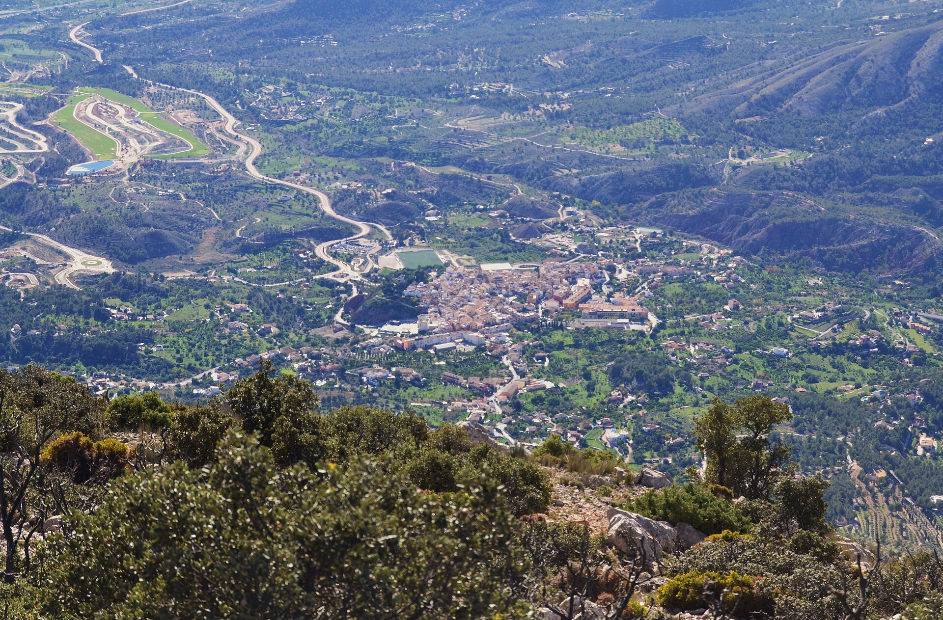 Vista sobre Finestrat desde el Puig Campana