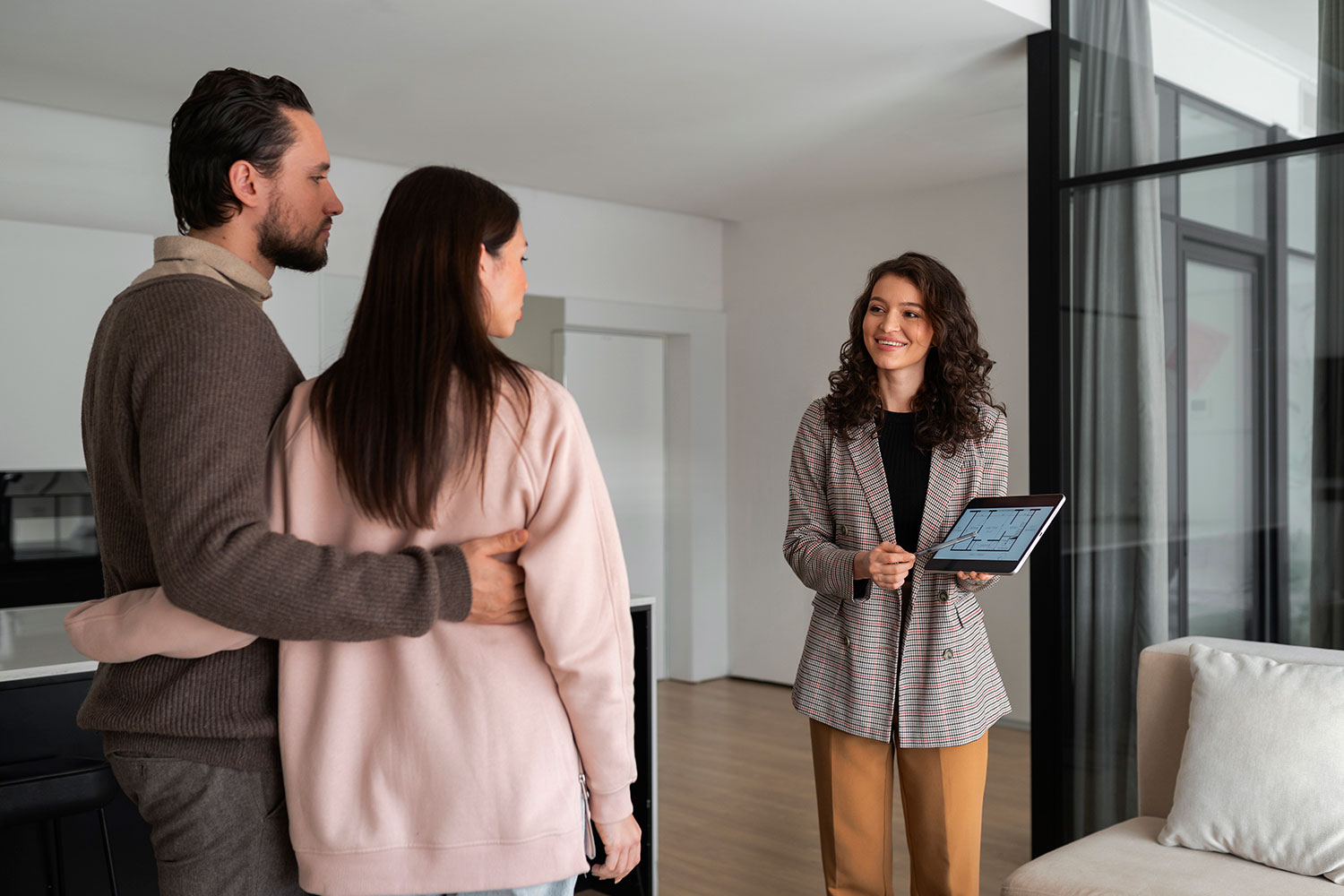 Complete Real Estate Solutions – LUXRE
