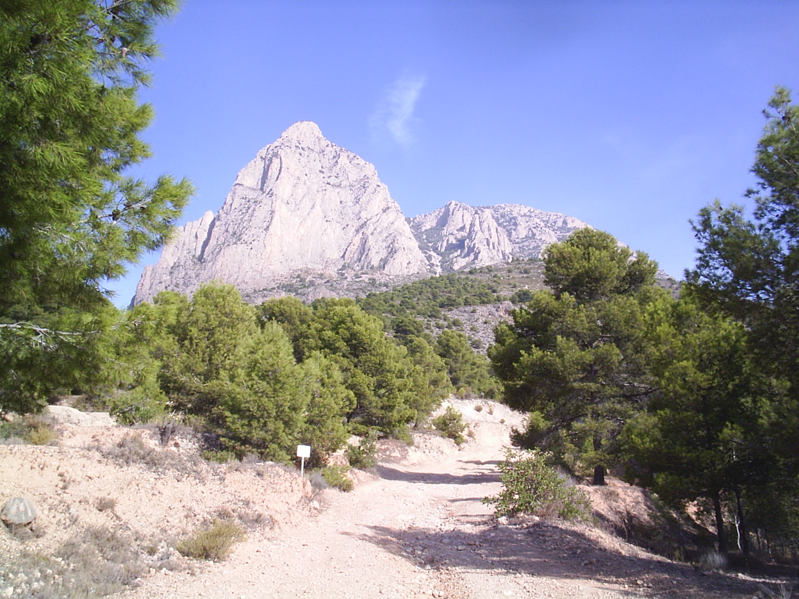 El Puig Campana sobre Finestrat