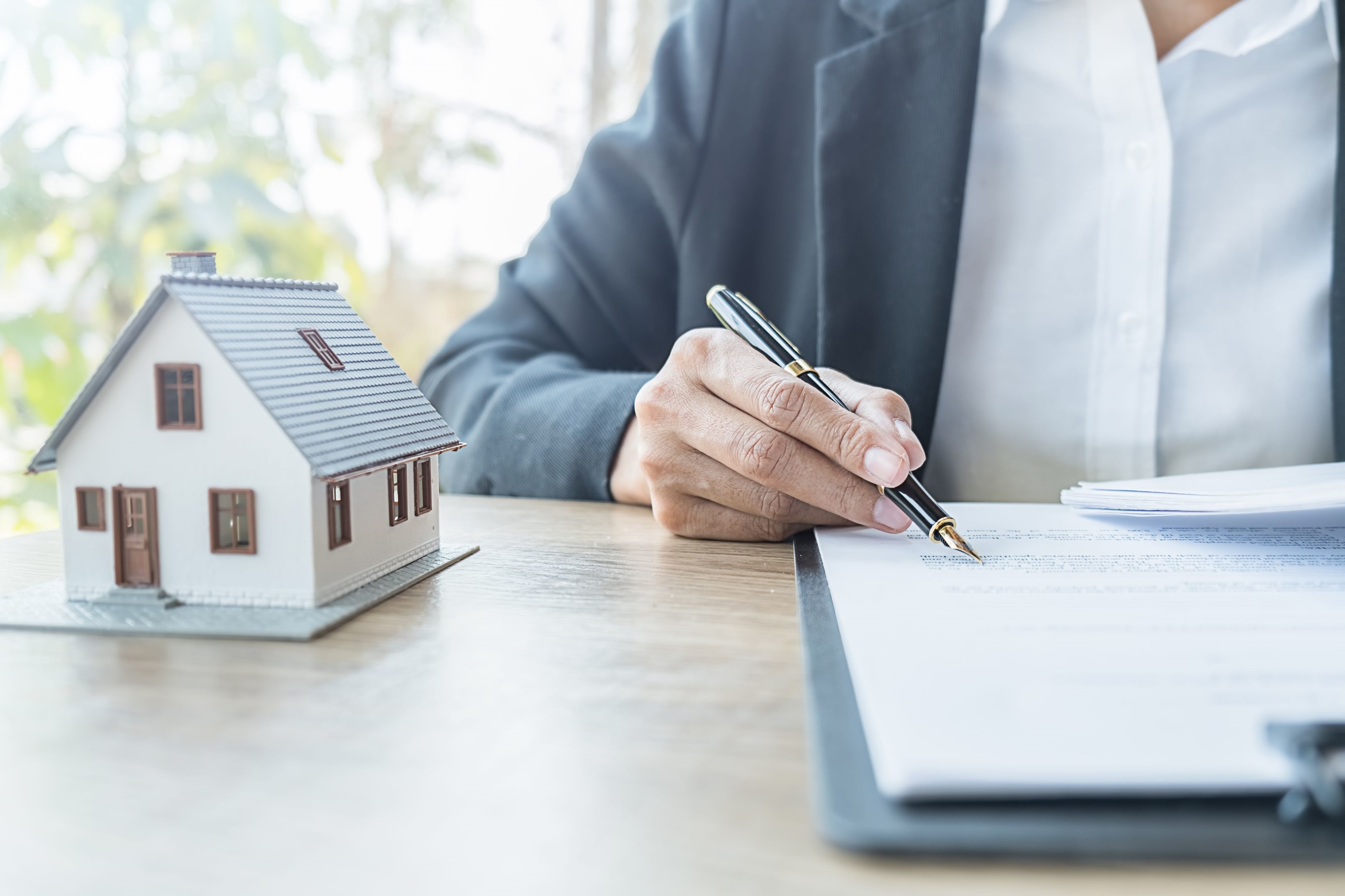Enjoy Houses Spain propose des services professionnels d’investissement immobilier à Jávea et sur la Costa Blanca Nord – aide les clients à investir dans des villas, appartements et maisons avec des conseils d’experts