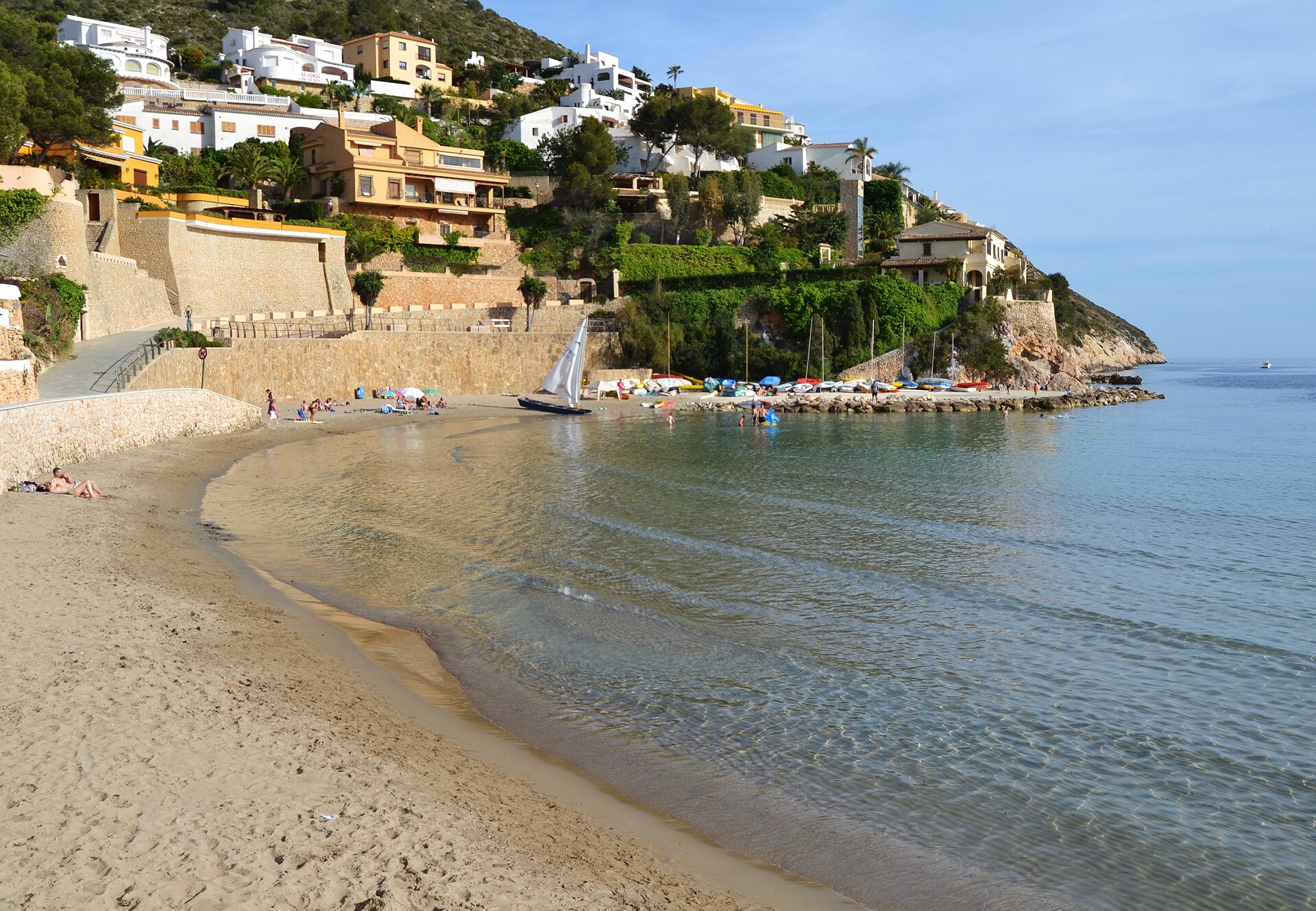 La bahía de El Portet en Moraira