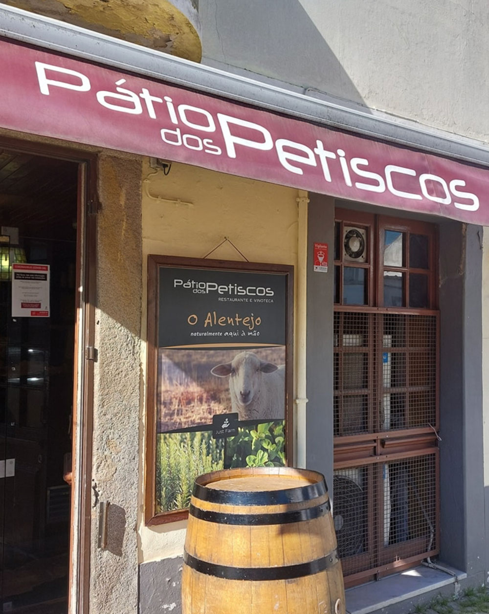 Restaurantes, cafés e bares no Alentejo Central (Portugal): onde comer e beber no Alentejo - Pátio dos Petiscos