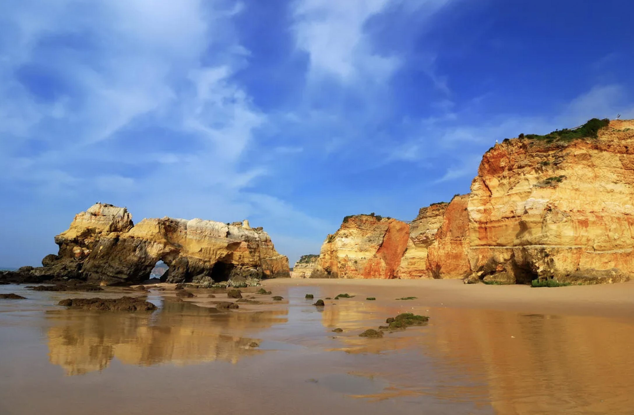 Places to visit and things to see and do in Portimão (Algarve - Portugal) - Praia da Rocha