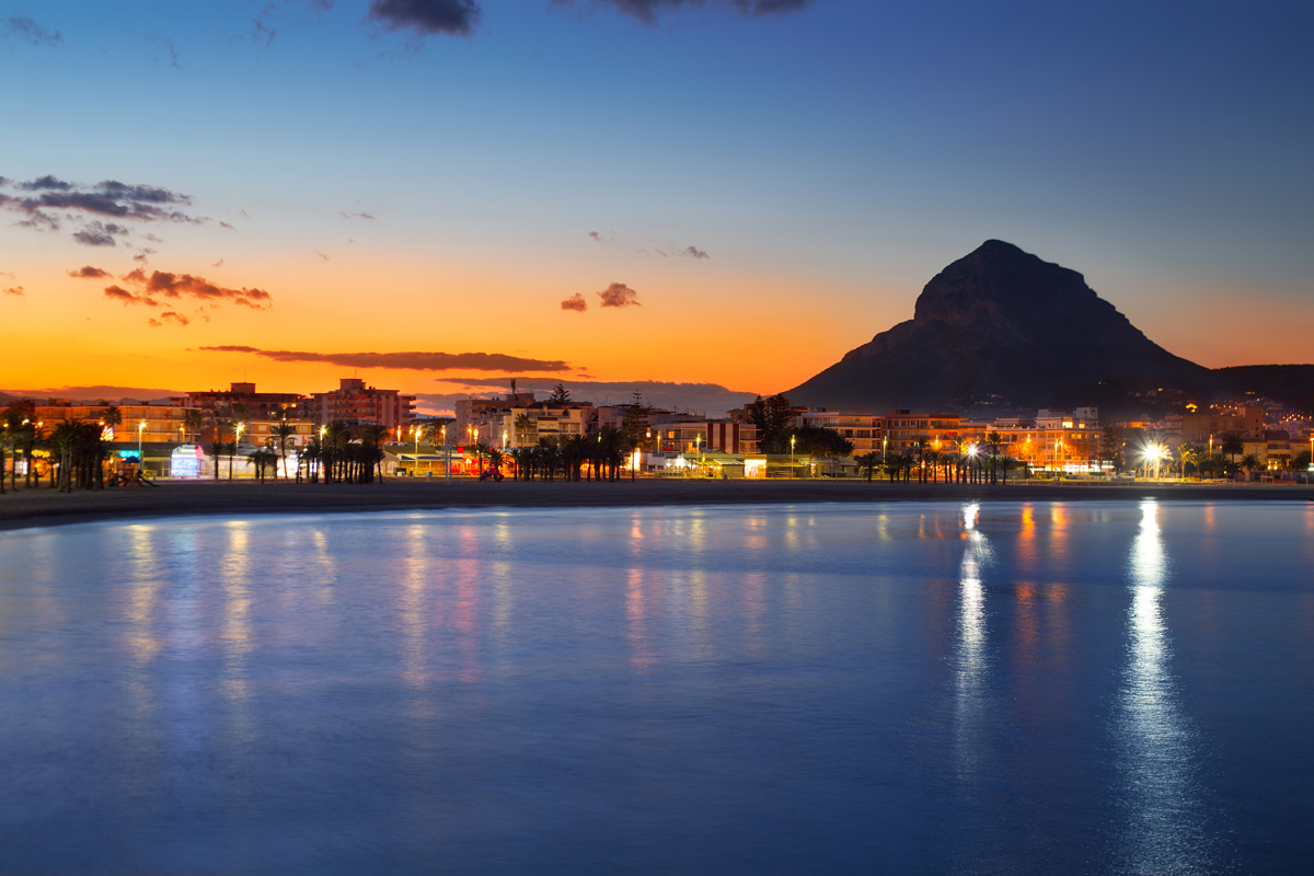 Ejendomsmæglerfirmaet Enjoy Houses Spain i Jávea, Nordlige Costa Blanca – villaer, lejligheder og huse til salg