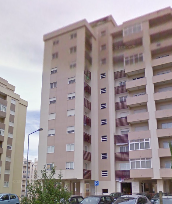 Building (27flats) — Quinta da Piedade Municipal Estate, Plots 99C, Póvoa de Santa Iria, Vila Franca de Xira
(Google image)