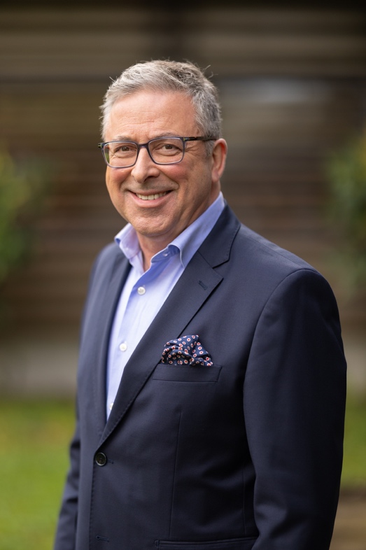 EDGAR TAVARES