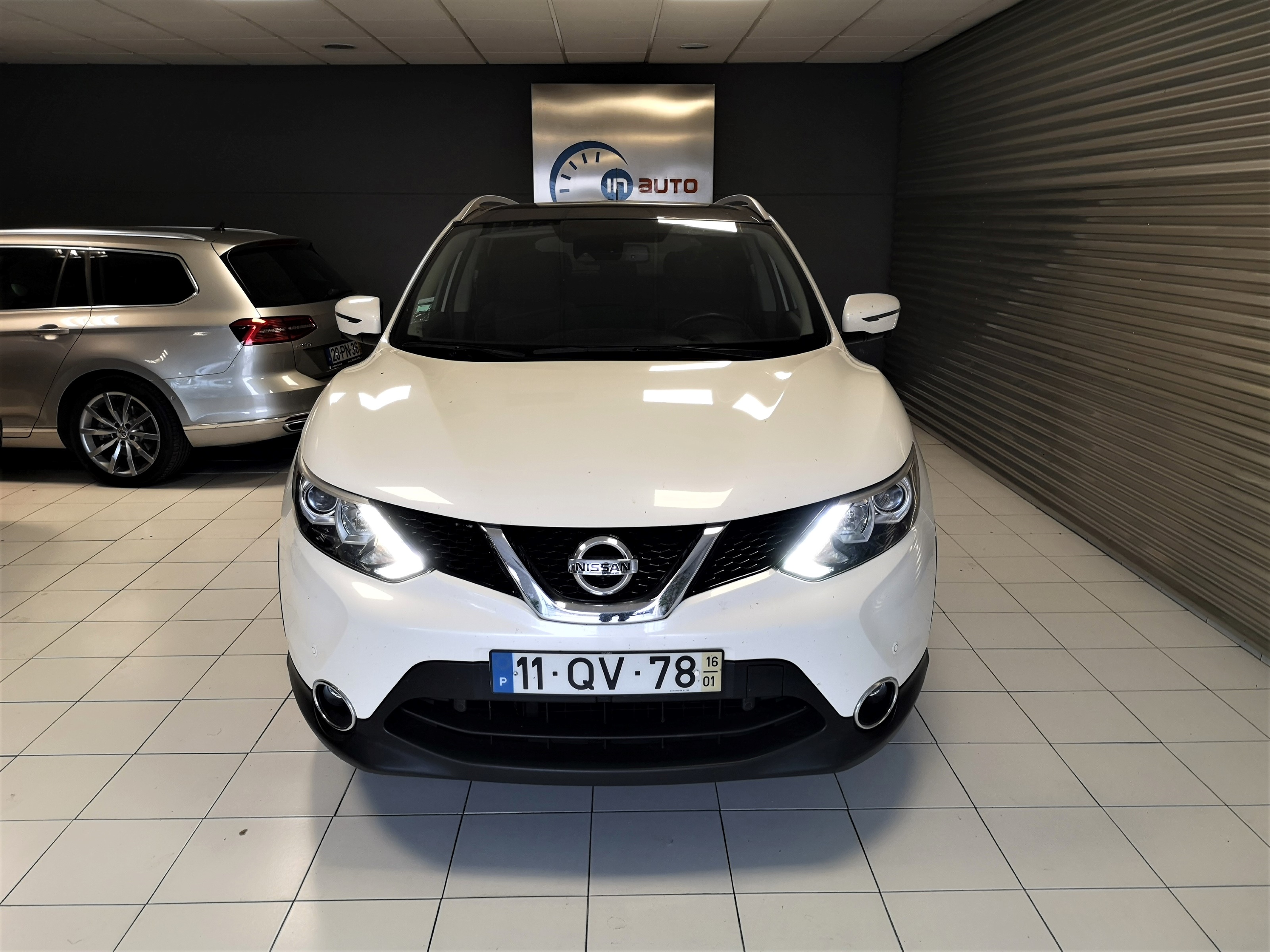 Na versão Teckna Sport, teto panorâmico faz a delicia de qualquer família. Vendido em 2018.