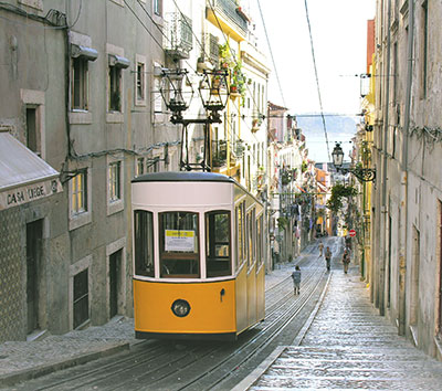 O que visitar e fazer no Bairro Alto (Lisboa) - Elevador da Bica