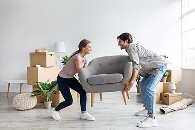 Contar com o apoio de uma agência imobiliária especializada em serviços de realocação pode fazer toda a diferença.