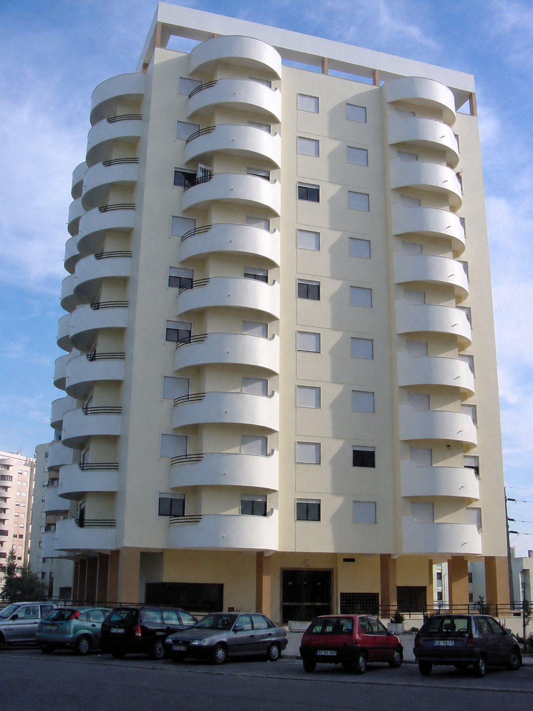Building (2 shops + 36 flats) — Casal da Serra Estate, Tower 4, Póvoa de Santa Iria, Vila Franca de Xira