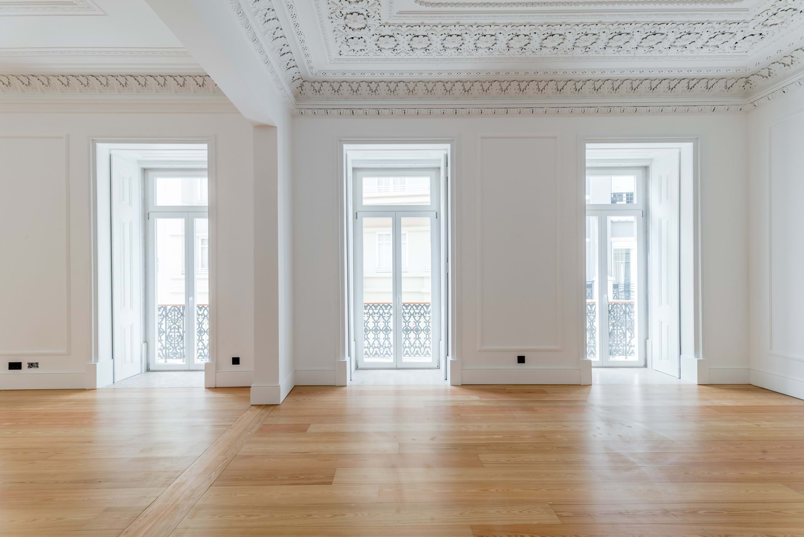 De Brito Properties - Agência Imobiliária em Portugal