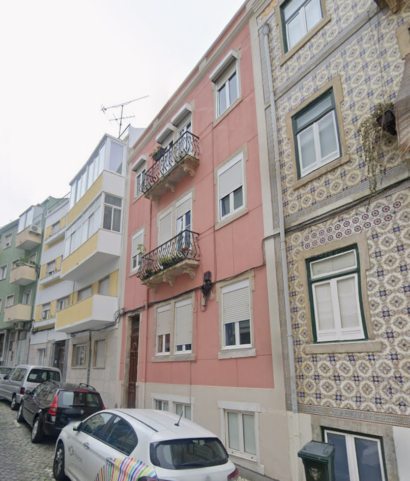 Building (4 apartments) — Rua Cidade de Cardif 41, Anjos, Lisboa
(Google image)
