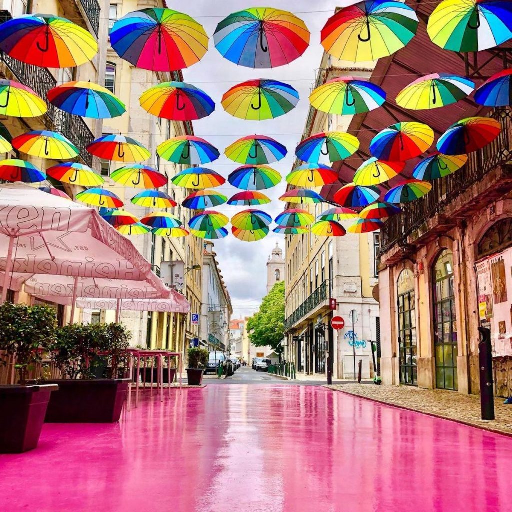 Places to visit and things to see and do in Cais do Sodré (Lisboa) - Rua Cor de Rosa (Pink Street)