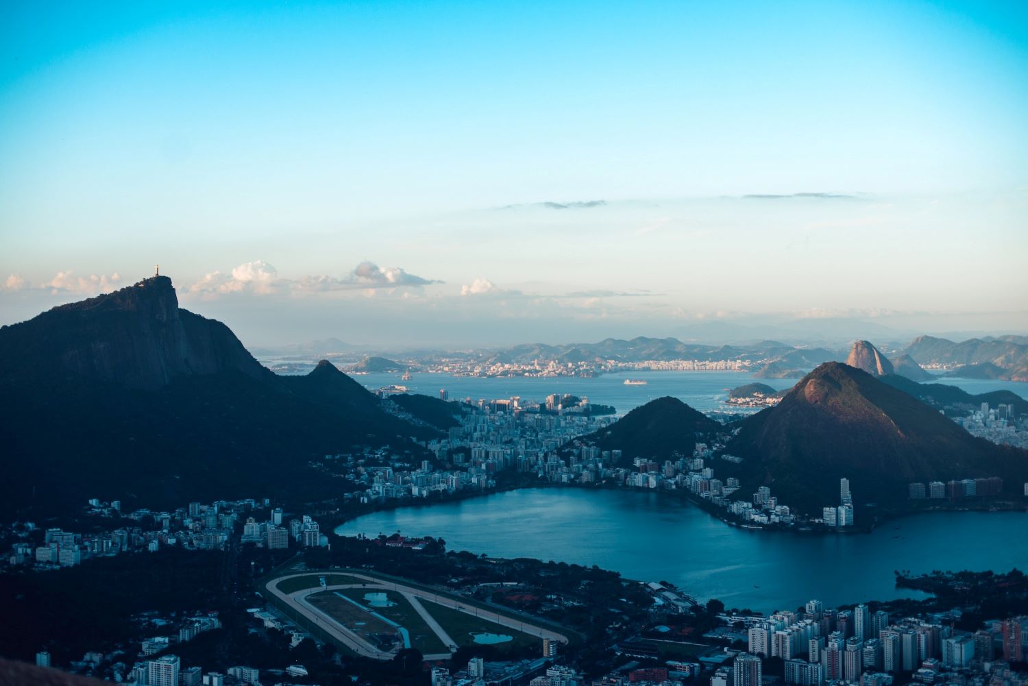 Photo de Laura Rangel, Directrice Commerciale des Ventes et Locations à Long Terme de l'équipe WhereInRio