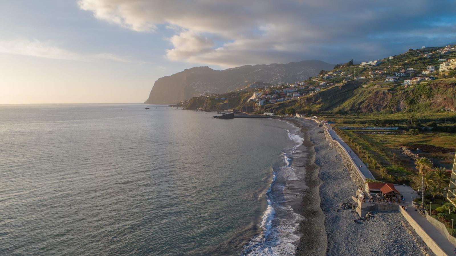 Praia Formosa e Costa Sul